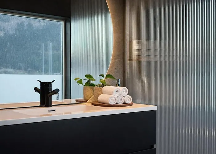 Private House On Cider Farm - Fjord, & Jetty Sogndal