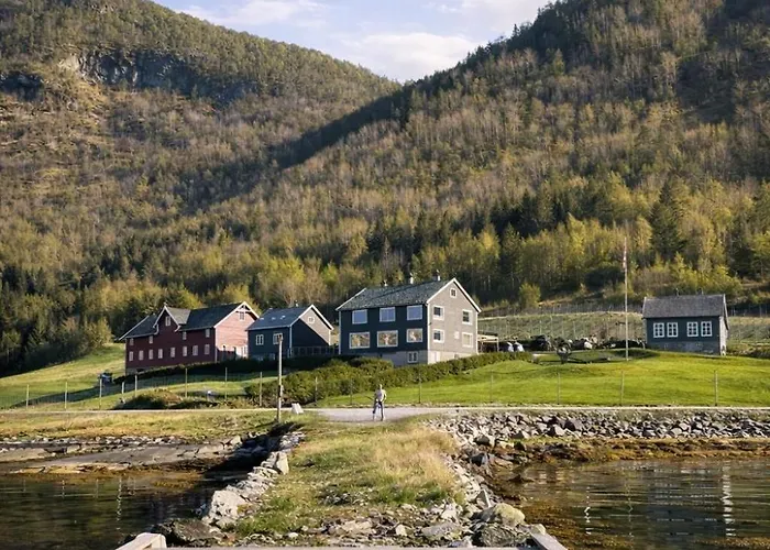 Private House On Cider Farm - Fjord, & Jetty Villa