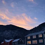 Willa Private House On Cider Farm - Fjord, & Jetty Sogndal