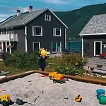 Willa Private House On Cider Farm - Fjord, & Jetty Sogndal