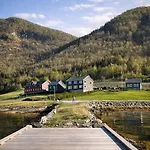 Private House On Cider Farm - Fjord, & Jetty Willa