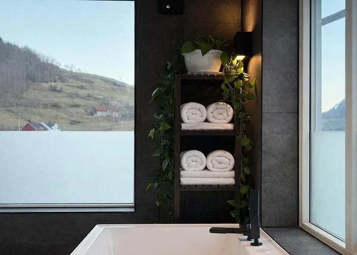 Private House On Cider Farm - Fjord, & Jetty Villa